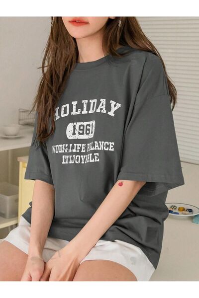 OVER HEAD تي شيرت نسائي كبير الحجم مطبوع عليه عطلة سموكد 1961