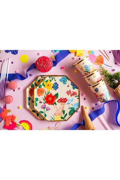 BalinMandalin 8-Piece Floral Patterned Cardboard Plate