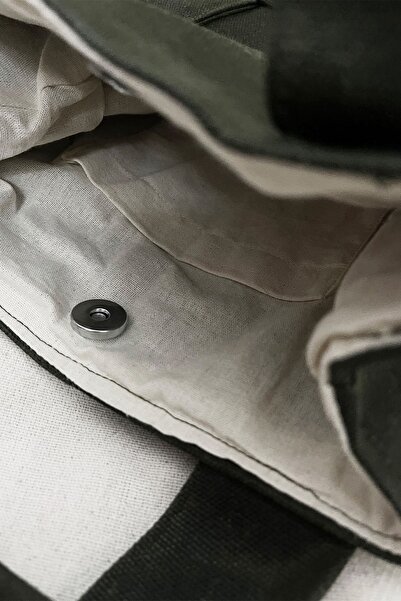 feinas Waxed Canvas Handbag - Khaki