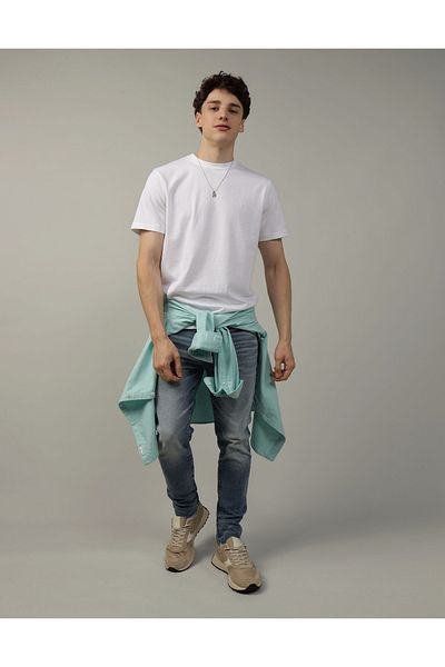 AMERICAN EAGLE AE Super Soft Icon T-Shirt - Comfortable and Stylish Design