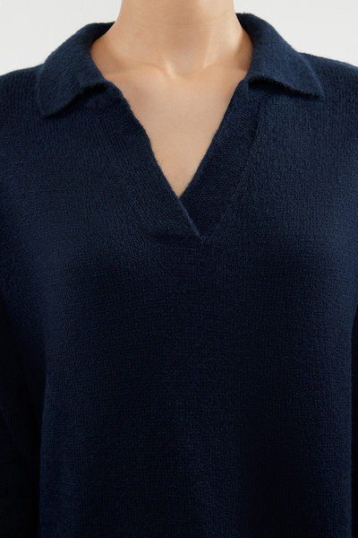 Trendyol Collection Udržitelnější tmavě modré midi šaty z měkkého texturovaného úpletu TWOAW24EL00520