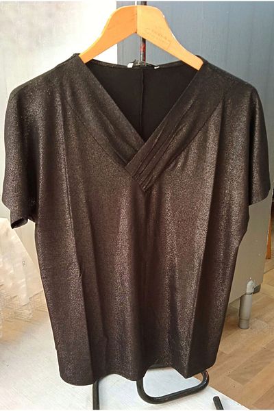 ELLA CAMELIA Ella Camelia V-Neck Black Color Blouse with Glitter Fabric
