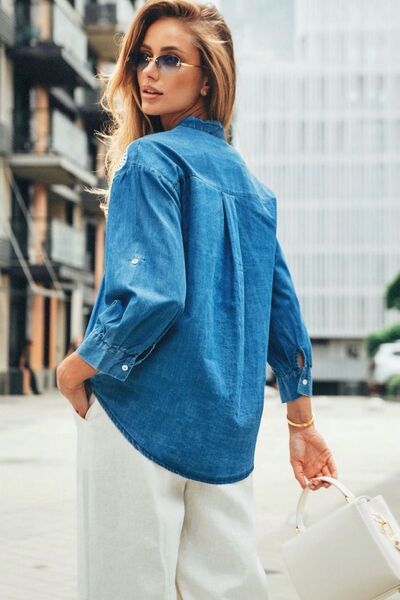 FEMELLE Modrá vyšívaná dámská džínová košile - skládací rukáv vroubkovaný brod