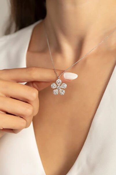 Sahira Jewelry Beyaz Damla Taşlı Çiçek Gümüş Kaplama Kadın Kolye
