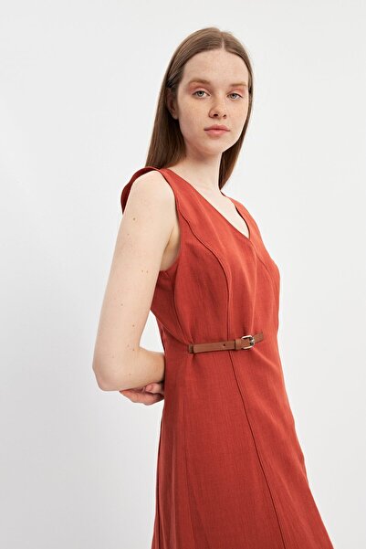 STELLA PULVIS Kiremit Biyeli Kemer Detaylı Keten Midi Elbise