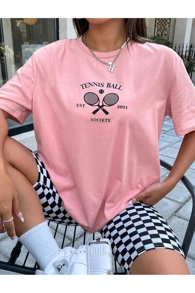 HIRSCH تي شيرت نسائي وردي كبير الحجم برقبة دائرية وطبعة كرة تنس