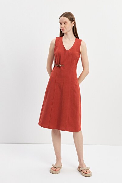 STELLA PULVIS Kiremit Biyeli Kemer Detaylı Keten Midi Elbise