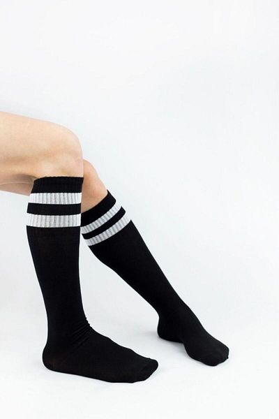 Design Socks Бели раирани черни памучни чорапи до коляното - Шарени чорапи