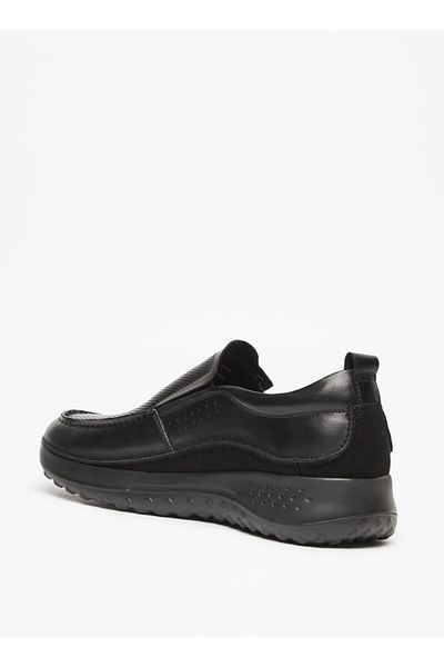 Le Confort Textured Slip-On Loafers