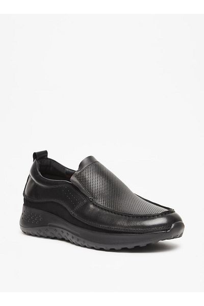 Le Confort Textured Slip-On Loafers