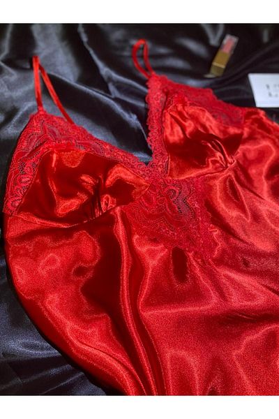 Le Tonnerre WOMEN'S LARGE SIZE RED SHORT SATIN NIGHTWEAR