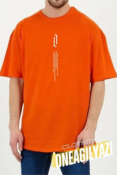 oneagılyazı Prevelika majica sa vertikalnim tekstom