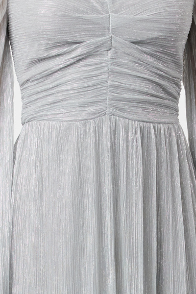 Trendyol Collection Pletené večerní šaty stříbrného střihu do A – šaty pro návrat domů TPRSS24AE00211