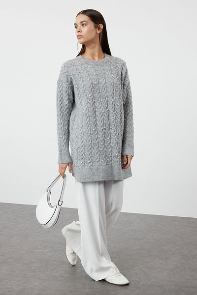Trendyol Modest Šedý pletený svetr s pletenými copánky - Pearl Detailed TCTAW25AK00017