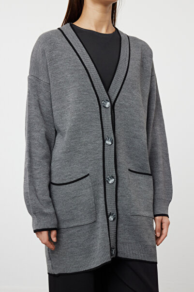 Trendyol Modest Antracitová pletenina Cardigan – kontrastní detail paspulky, TCTAW22TH0014