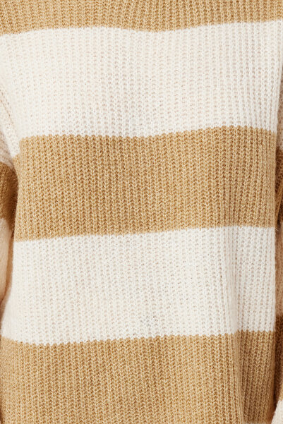 Trendyol Modest Pulover cu dungi din tricot din nurcă Thessaloniki - Textura moale TCTAW25AK00016