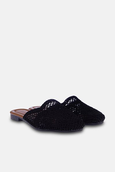 TRENDYOL SHOES Czarne dzianinowe, szczegółowe damskie kapcie typu mule TAKSS24TE00000