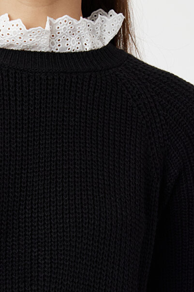 Trendyol Modest Pulover din tricotaje Thessaloniki - Detaliu guipur negru, TCTAW24AK00126