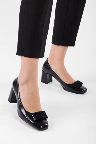 SOLMAZ ΠΑΠΟΥΤΣΙΑ TALINA ΜΑΥΡΟ λουστρίνι με αγκράφα