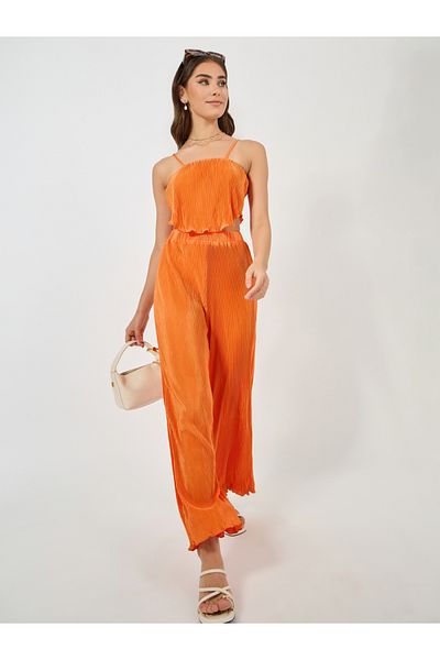 Colorful By Styli Plisse Crop Cami & Straight Leg Pants Co-Ords