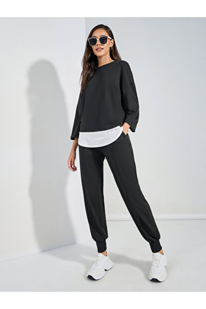 Styli تي شيرت ذو طبقات كبيرة الحجم وبنطال رياضي بتفاصيل Pintuck