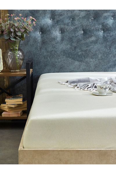 Medaillon Home Single and Double Cream Combed Cotton Elastic Sheet