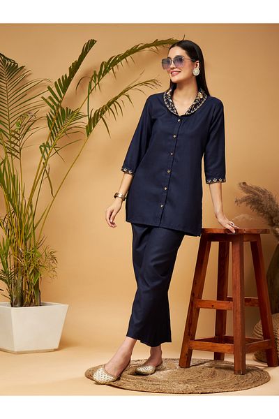 Sassafras By Styli بلوزة Zari بياقة شال ومطرزة وتنسيقات Palazzos