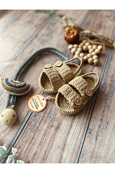 seraskids Handmade Knitted Baby Sandals & Pacifier Chain Set