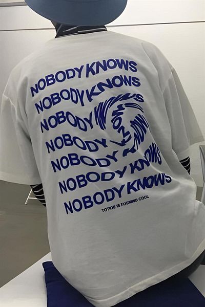 Carpe Tricou oversize No Body Knows