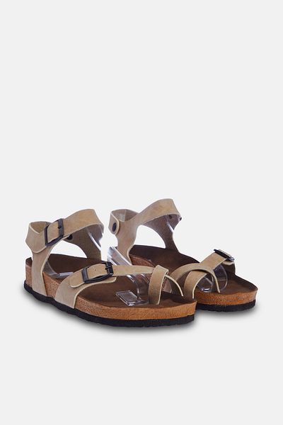 TRENDYOL SHOES Béžové dámske sandále - pásik na prsty, TAKSS24SD00000