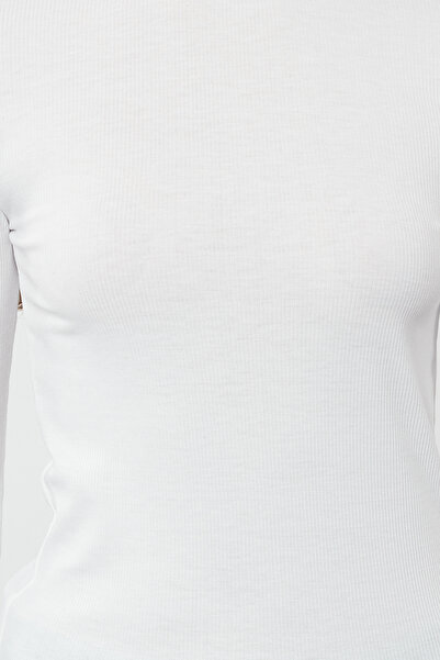 Trendyol Collection Thin Knitwear Ecru Sweater - Transparent Look TWOAW25KZ00062