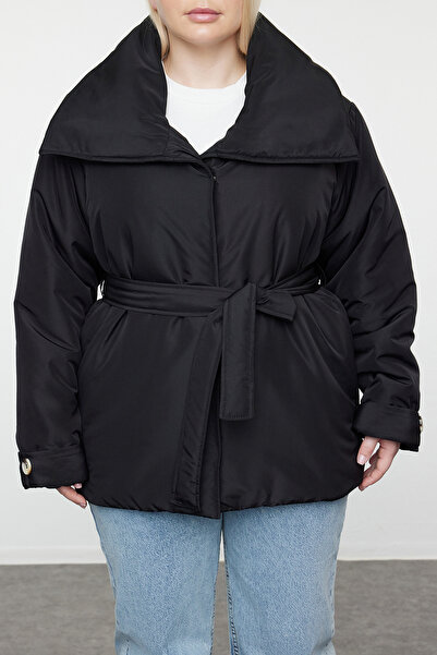 Trendyol Curve Μαύρο μπουφάν κανονικής εφαρμογής με φαρδύ γιακά και λεπτομέρεια γραβάτας - TBBAW25AW00006
