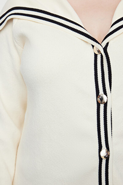 Trendyol Curve Premium Soft Fabric - Cream Sailor Collar Knitwear Cardigan TBBAW25AV00007