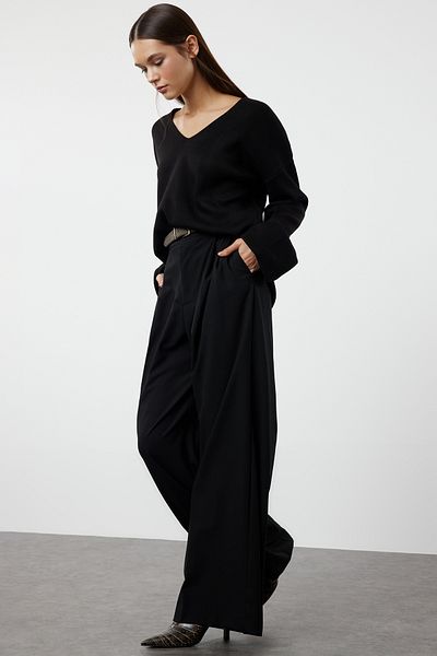 Trendyol Collection Wide Fit - Pulover negru din tricotaje, mâneci pliate TWOAW25KZ00090