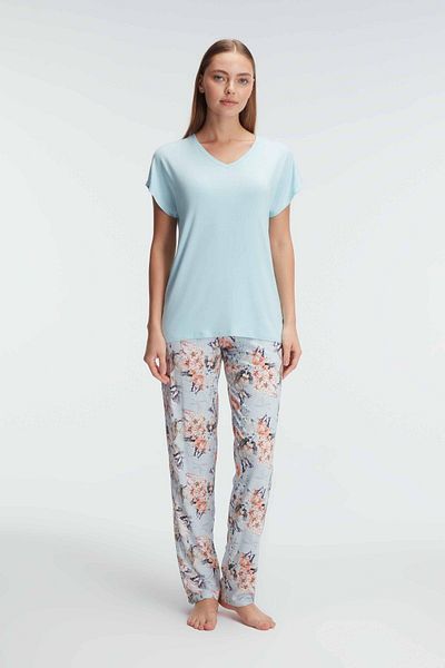 Anıl Set pijamale de vară din viscoză model 9889 pentru femei - mâneci scurte, decolteu în V, model floral și detaliu din dantelă