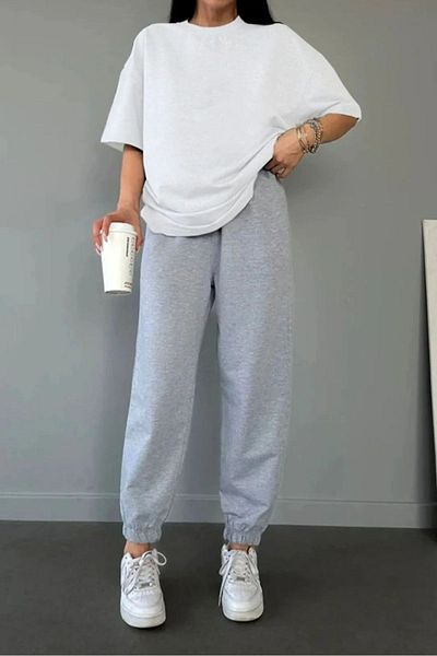 over head oh White Oversize T-shirt and Jogger Set - Women