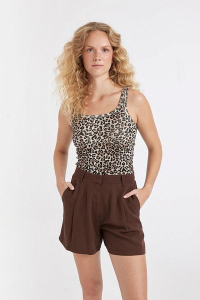 DeFacto Slim Fit Unterhemd mit Rundhalsausschnitt und Leopardenmuster - D4548AX24SM