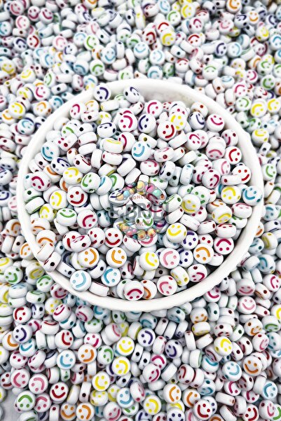Ebruli Boncuk Mărgele colorate de 8 mm cu litere Smiley - 50 Gr