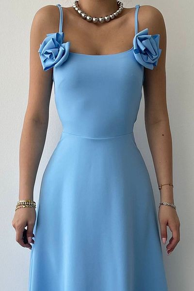 vuvutasarım Rochie Maxi Baby Blue - Guler fără bretele și accesorii trandafiri, țesătură Atlas cu bretele 258