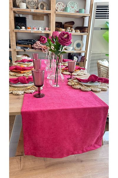 Decamor home Fuchsia Pink Carefree Velvet Long Runner