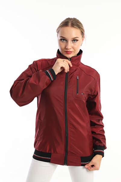 B.HE.Z سترة نسائية موسمية باللون العنابي - رقبة عالية وتفاصيل سحاب فضفاضة