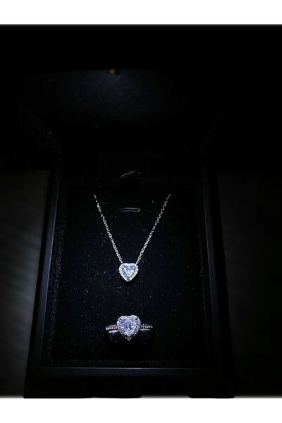 GAK JEWELRY IŞIKLI KUTUDA AYARLANABİLİR KALPLİ ÇELİK YÜZÜK VE KOLYE SET