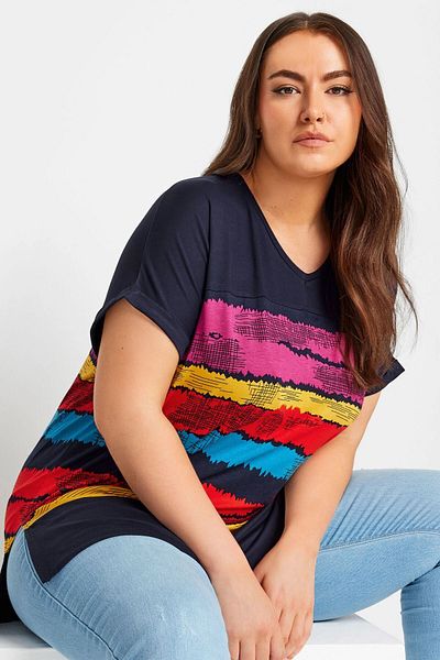 Stil Diva V-Neck Striped Large Size T-shirt - Short Sleeve303120