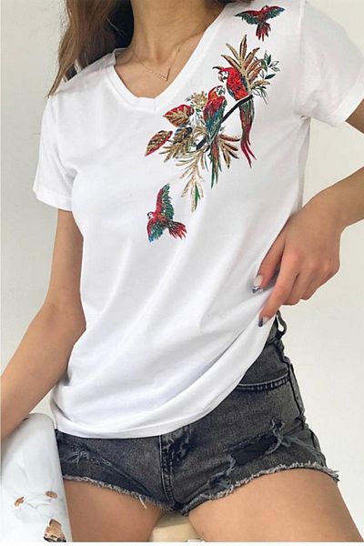 FEMELLE V-Neck Parrot Sequin Large Size T-shirt