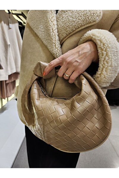 Mercan Stores Knot Detailed Knitted Handle Handbag