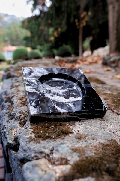 Voodo Concept Alexander Black Mixed Marble Ash Tray