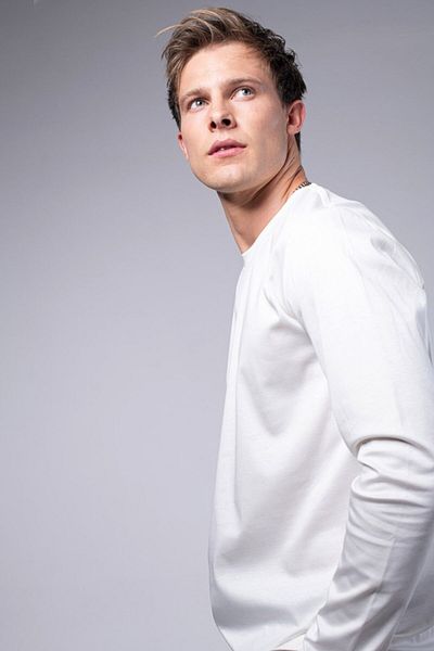 IAMNOTBASIC Men's White Long Sleeve Mercerized Ivan T-Shirt