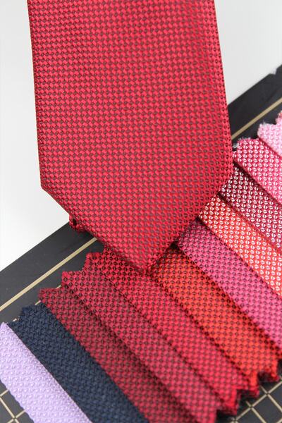 Varetta Men's Dark Red Dobby Eyelet Patterned Narrow Tie