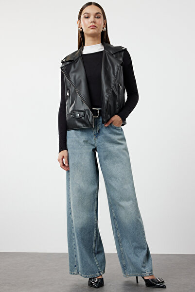 Trendyol Collection Чорний байкерський жилет зі штучної шкіри TWOAW25YE00014