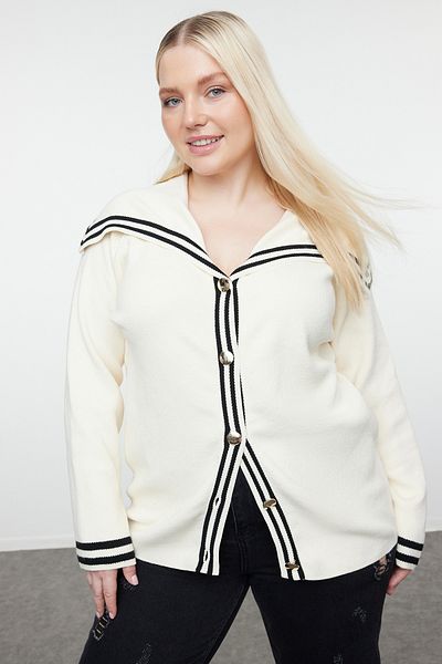 Trendyol Curve Hochwertiger weicher Stoff - Cremefarbener Strickcardigan mit Matrosenkragen TBBAW25AV00007